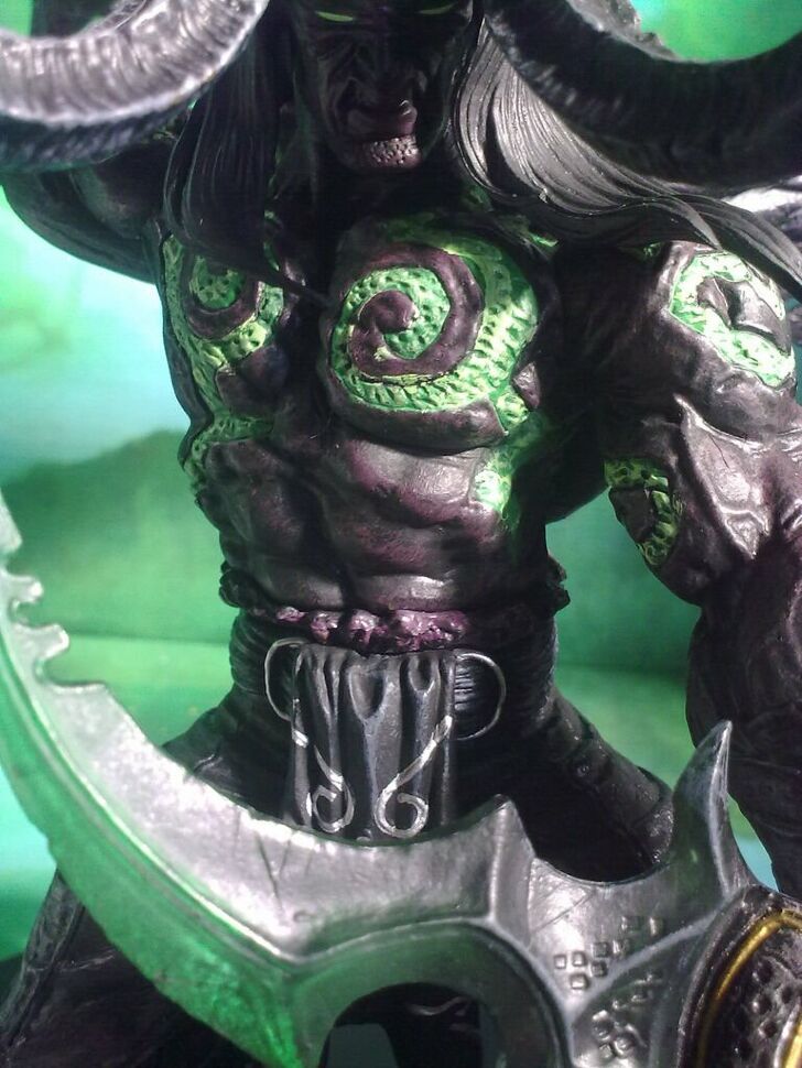 Іллідан: ILLIDAN STORMRAGE Demon form Deluxe Collector Figure 