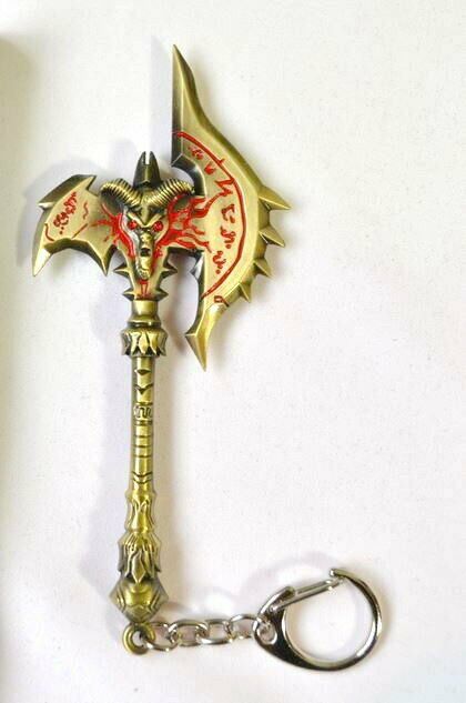 Брелок World of Warcraft  Axe Shadowmourne  