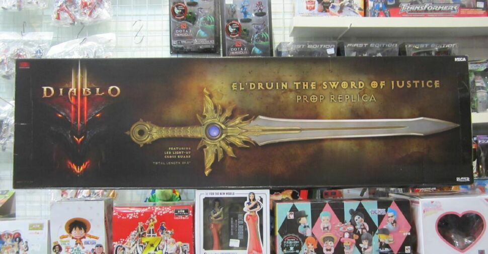 Diablo III El'Druin The Sword of Justice Prop Replica 