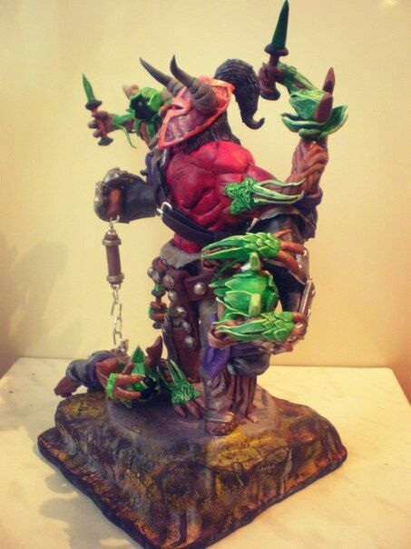 Статуетка Dota 2 - Axe in battle 