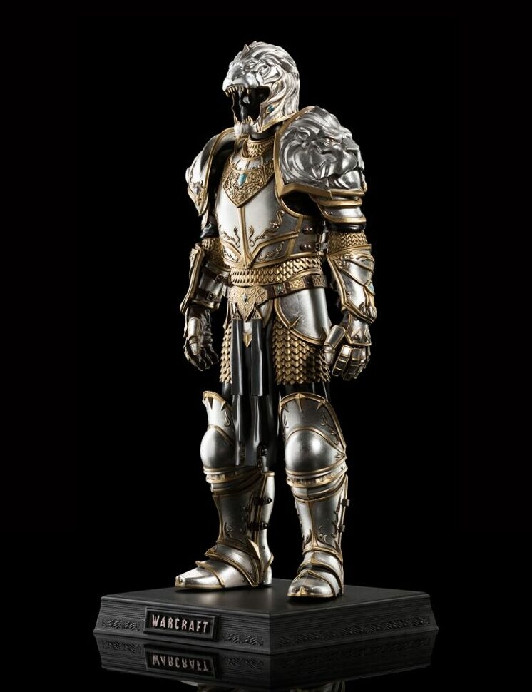 Статуэтка Warcraft - ARMOUR OF KING LLANE by WETA 