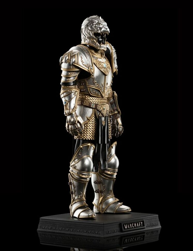 Статуэтка Warcraft - ARMOUR OF KING LLANE by WETA 
