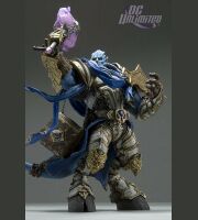 SERIES 2: DRAENEI PALADIN: VINDICATOR MARRAD Deluxe Collector Figure