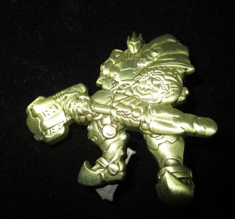 Значок 2016 Blizzcon Exclusive Gold Reinhardt Blizzard Pin 