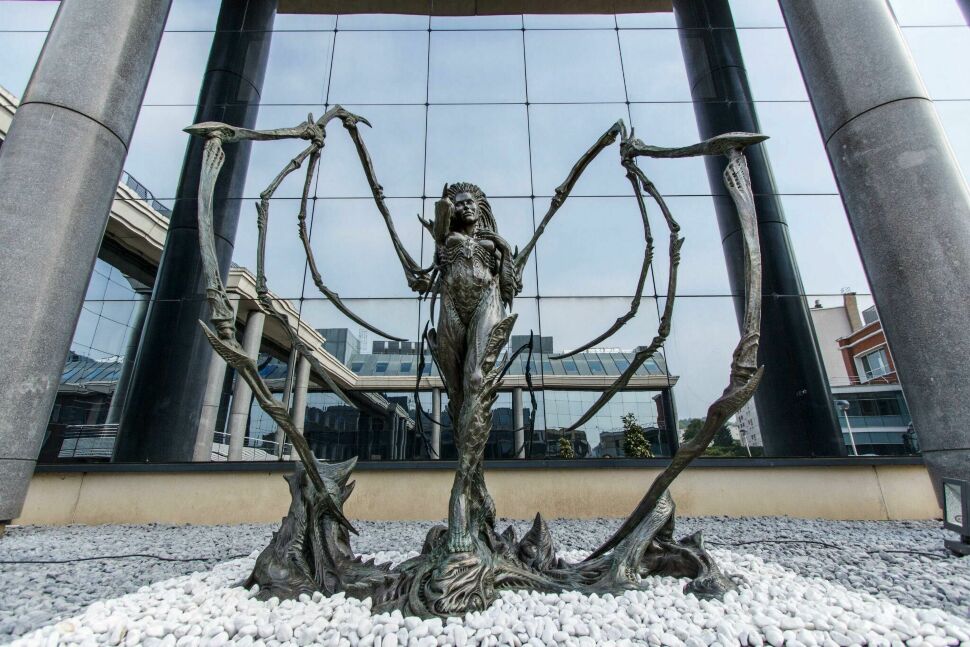 Starcraft II Premium Series 2 Kerrigan Queen of Blades Action Figure 