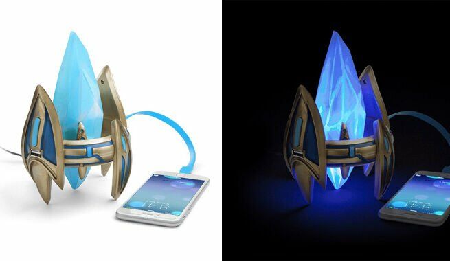 StarCraft Pylon USB Charger 