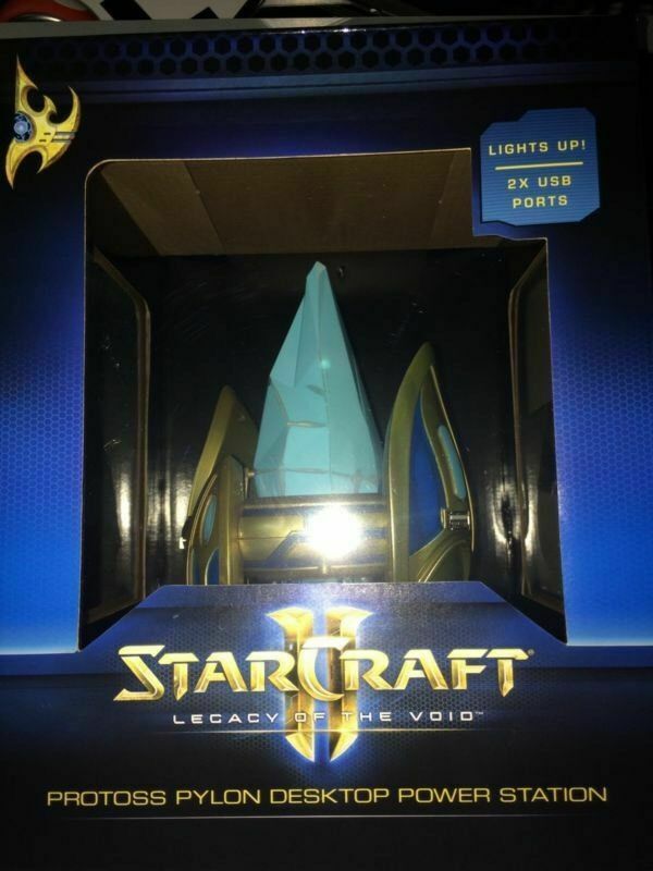 StarCraft Pylon USB Charger 