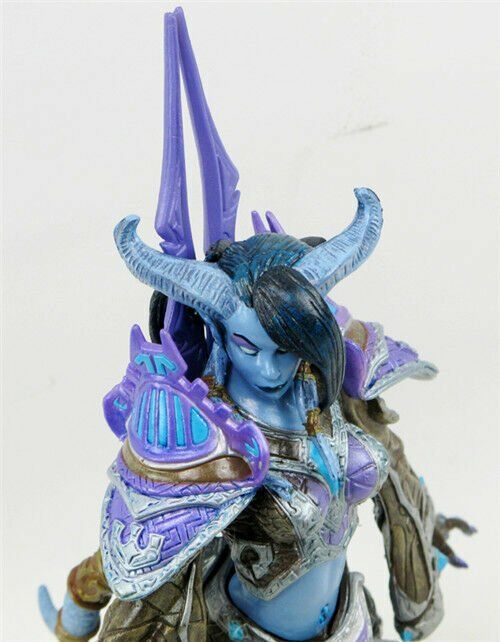 DRANEI MAGE TAMUURA Action Figure 