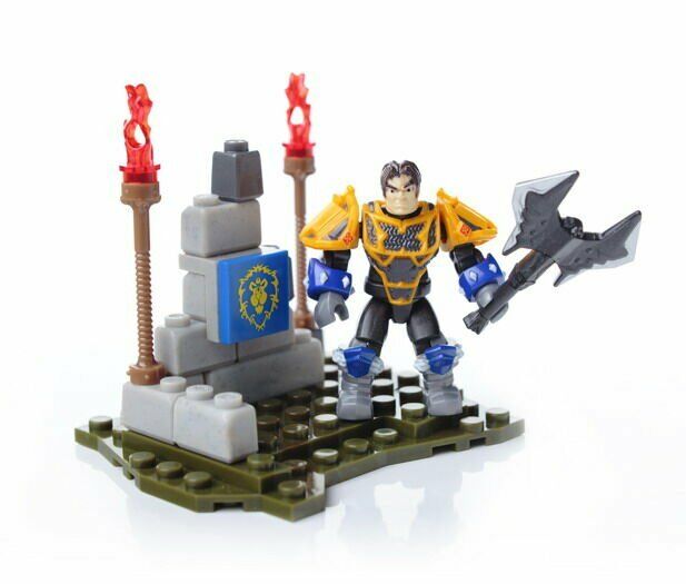 Mega Bloks World of Warcraft Set: Human Paladin Colton 