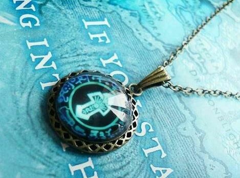 Медальйон World of Warcraft Жрець (Метал + скло) 