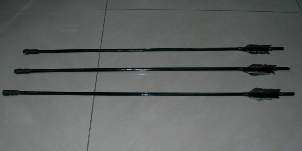 Цибуля декоративна, складовою + 3 стріли з шкіряними наконечниками 