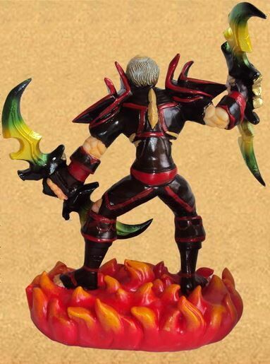 Фигурка  World of Warcraft Undead Rogue  With  Warglaive of Azzinoth Figure 